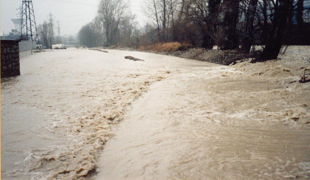 Défaillance de la digue de l'Hyères - Février 1990