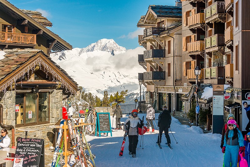 exceptional holidays prestigious residence 5* apartment luxury accommodation french alps mountain arc 1950 savoie