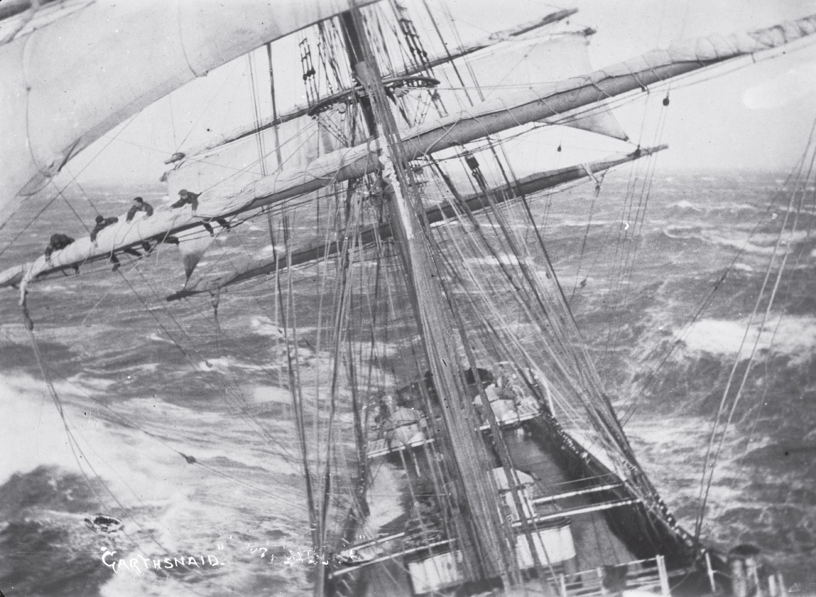 Sport - Voilier Jaune Ancien