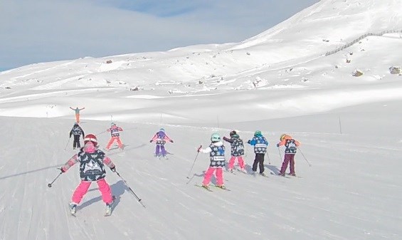Spirit's ski lesson for children