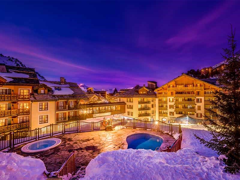 Arc 1950 booking luxury stay in les Arc mountain ski