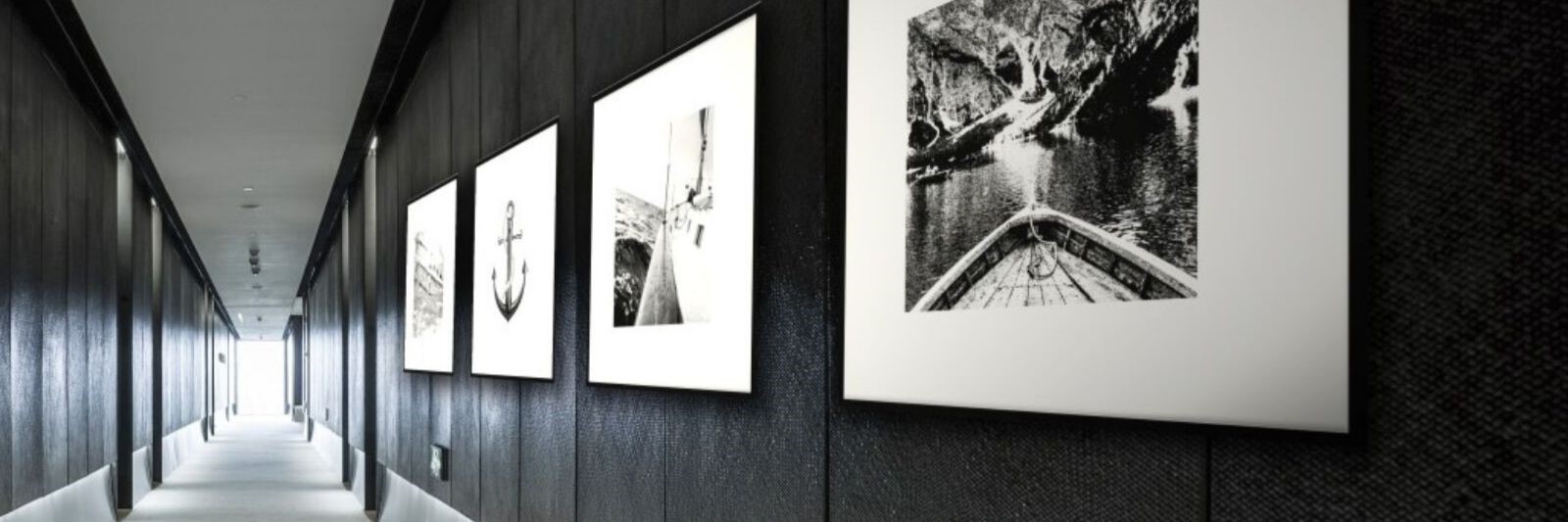  Tableaux et cadres deco dans le couloir