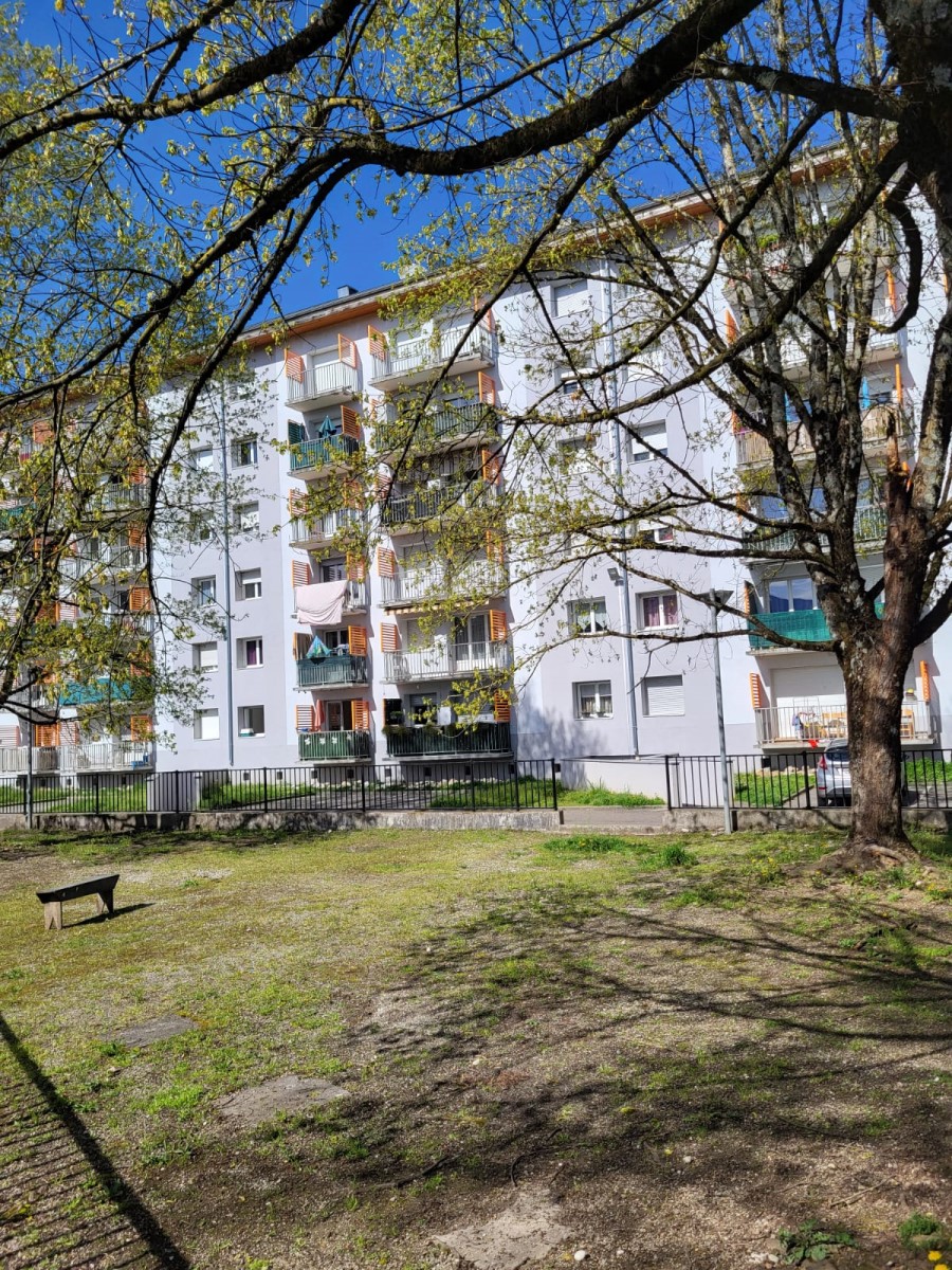 4 PIECES AIX LES BAINS